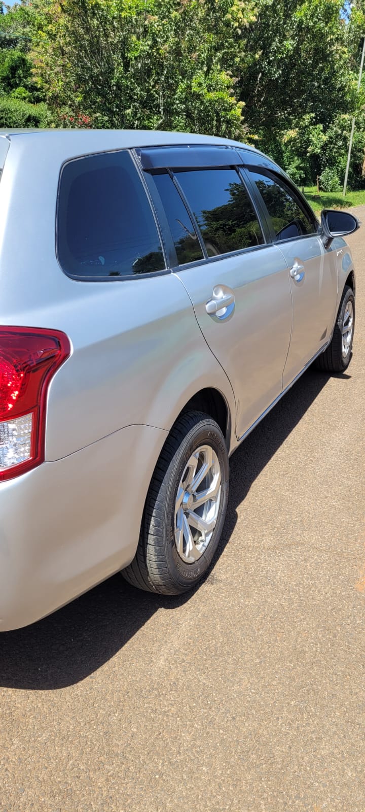 Silver Fielder side profile