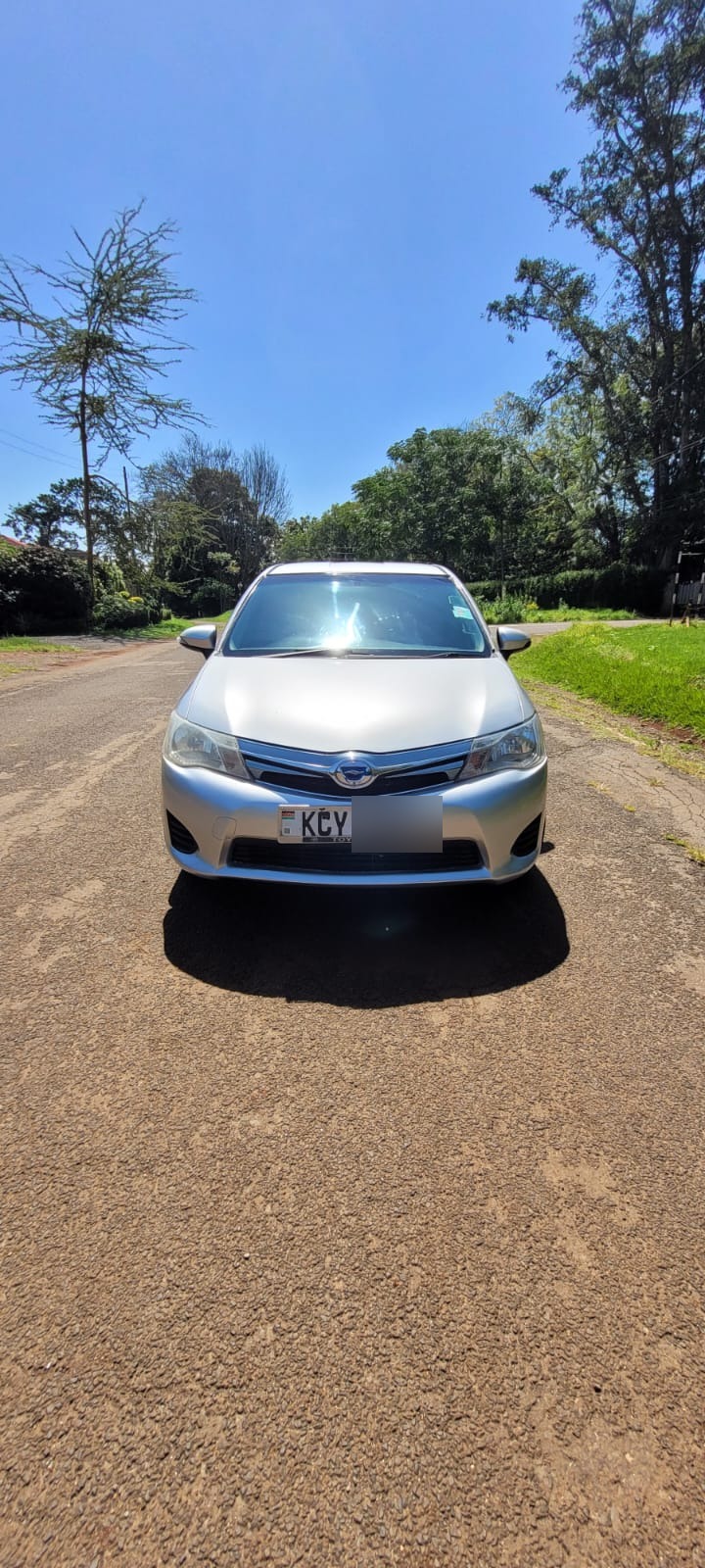 Toyota Fielder Hybrid — Silver